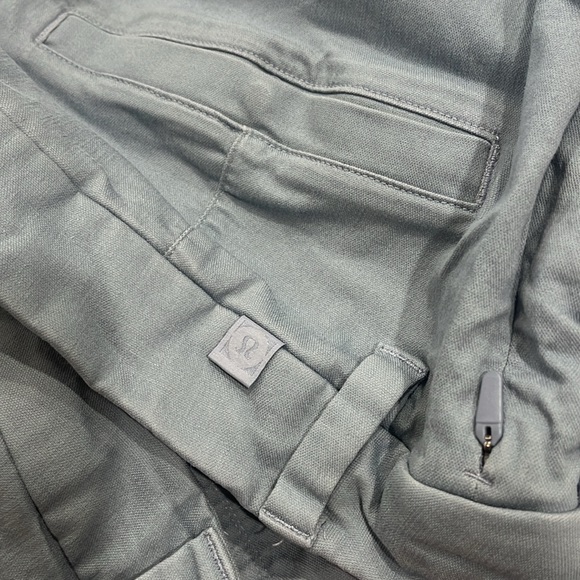 Mens Lululemon Blue Short - Picture 3 of 5